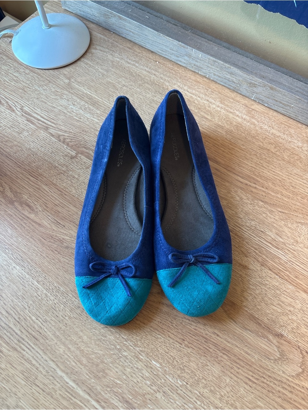 AEROSOLES Navy and Teal Cap-Toe Ballet Flats with Bow